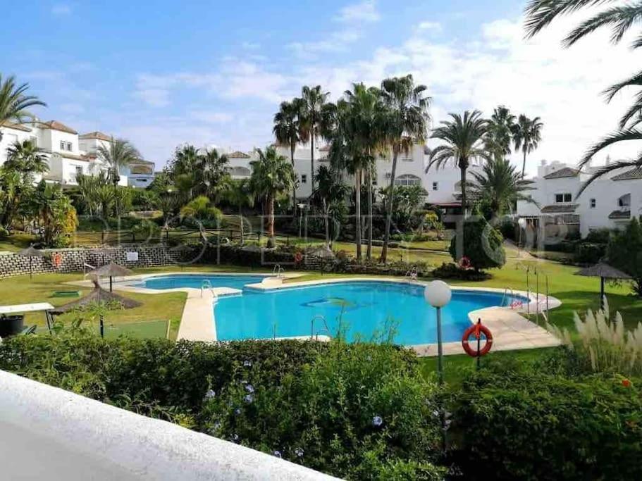 Front Mer - Sublime Appartement Moderne Et Confortable Estepona Buitenkant foto